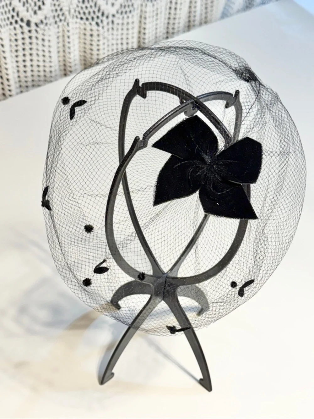 VINTAGE MCM mid century mesh net veil black velvet bow floral face hair cover - Picture 4 of 7